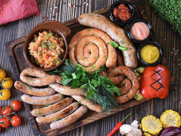 Cernovar - Ассорти из домашних колбас