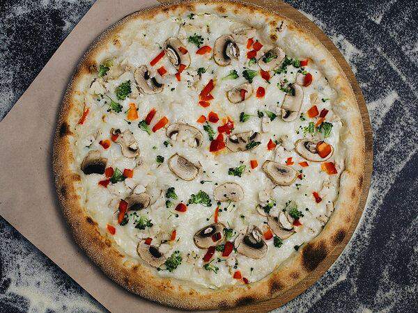 Local pizza - Бьянка по- деревенски