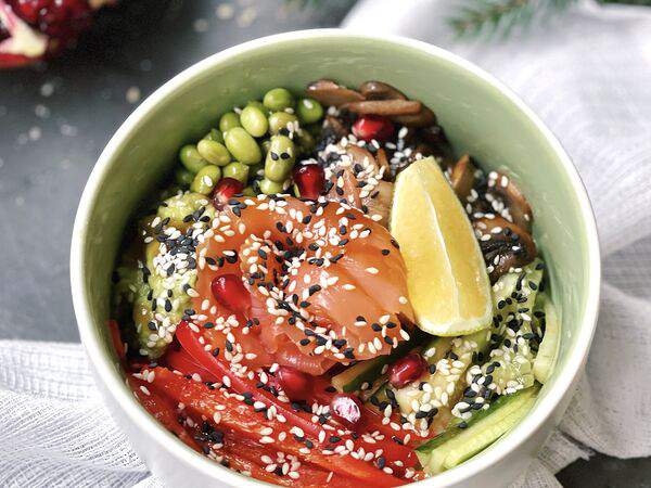 2A Concept. Coffee, Cake & Shop - Поке с лососем