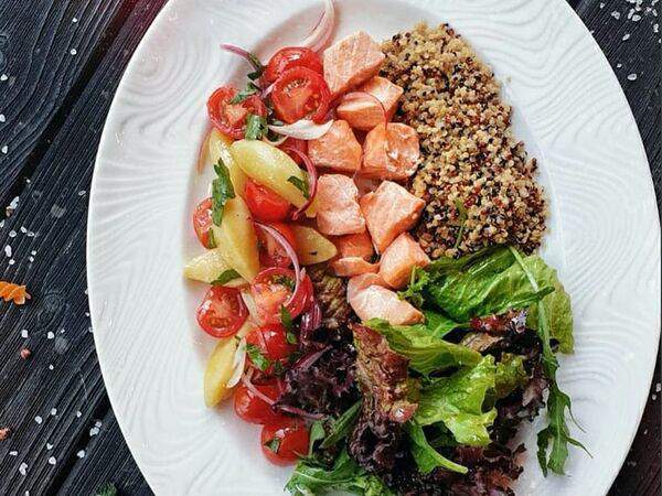 Pinzeria by Bontempi - Припущенная семга с киноа