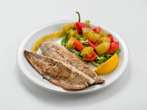 Розмарин - Скумбрия со свежими и маринованными помидорами