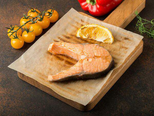 Fish & Grill - Стейк из форели на кости, приготовленный на пару