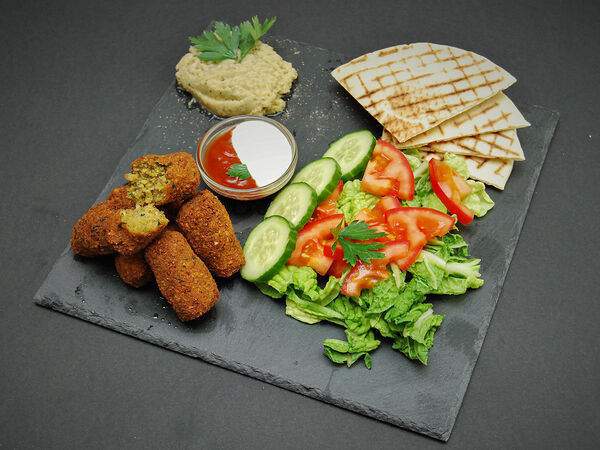 DonerBar - Шаверма Донер на тарелке с фалафелем