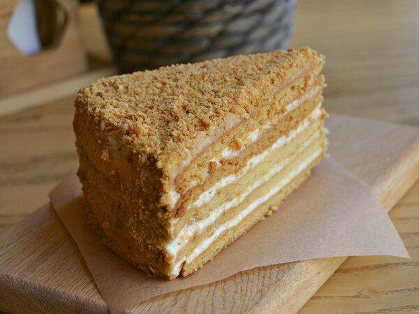 Pankoff Bakery - Торт Медовик классический