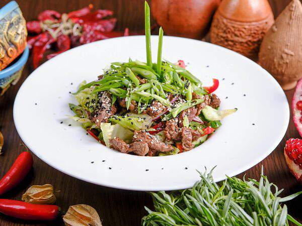 Пиросмани - Салат Тайский с говядиной