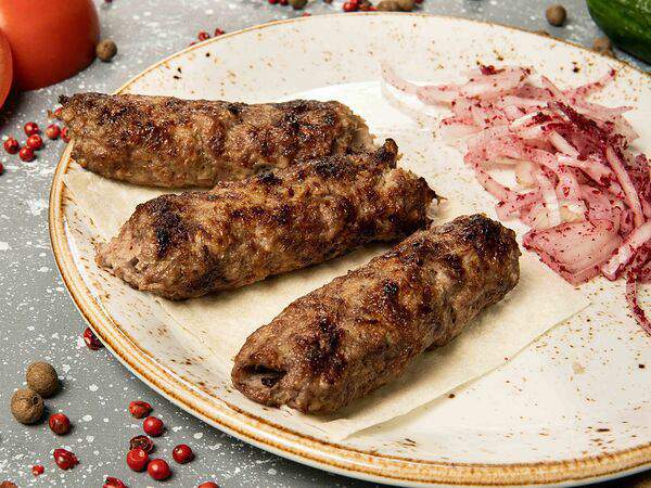 Чинар - Люля-кебаб из баранины с сыром сулугуни