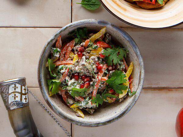 Хачо и Пури - Салат с говядиной