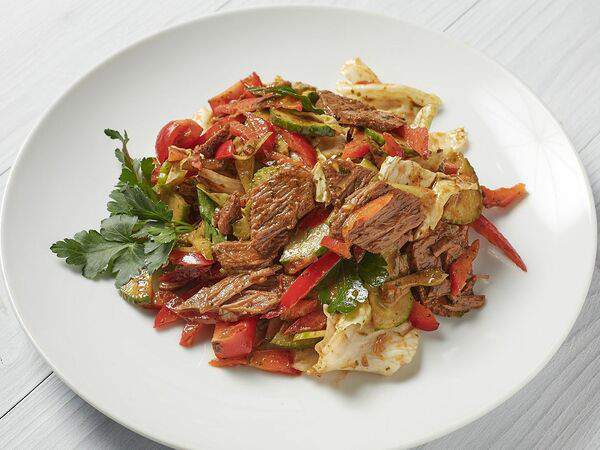 Галушка - Салат из говядины с овощами