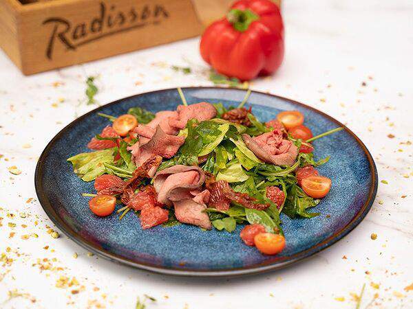 Gallery - Микс-салат с ростбифом