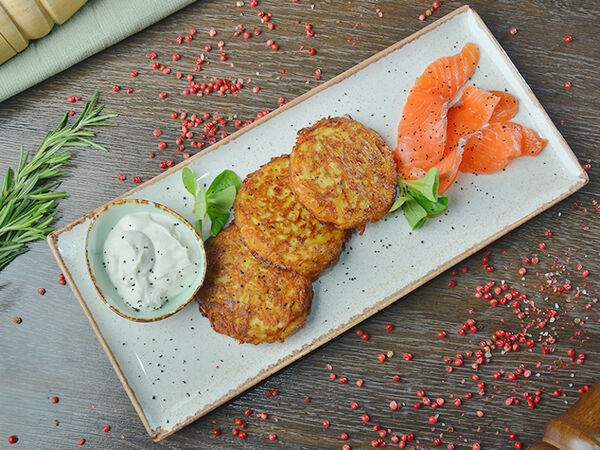Ресторан Старый Город - Драники домашние с семгой слабой соли