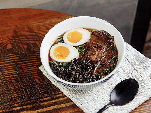 Эбби Noodles & Sushi Bar - Рамен с говядиной