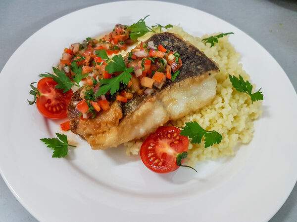 Черная Кошка - Сазан с соусом сальса