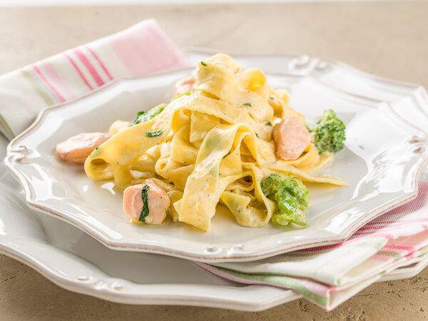 Ресторан Карбонара - Паста Феттуччине с лососем