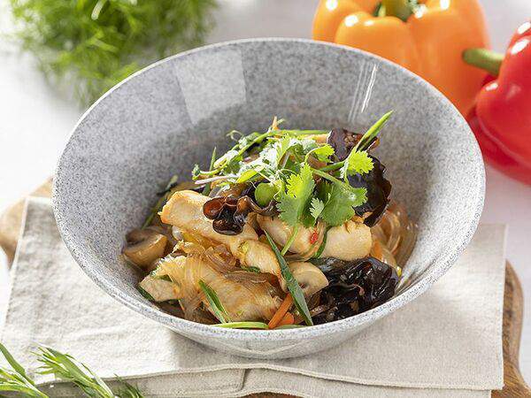 Империя Пиццы и Суши - Рисовая лапша с курицей