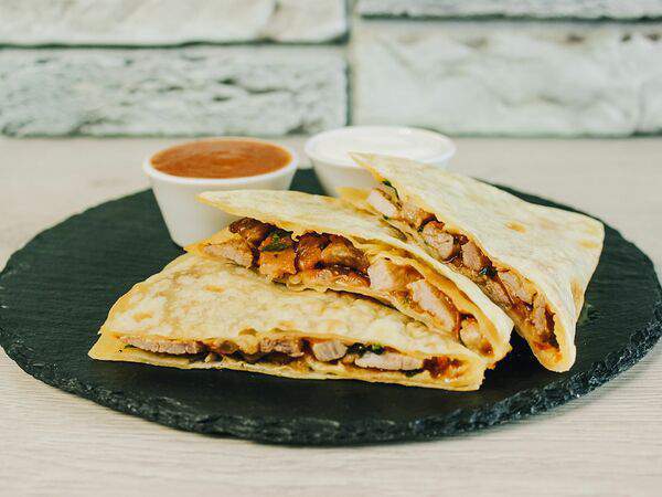 Bela Kava - Кесадилья Карнитас