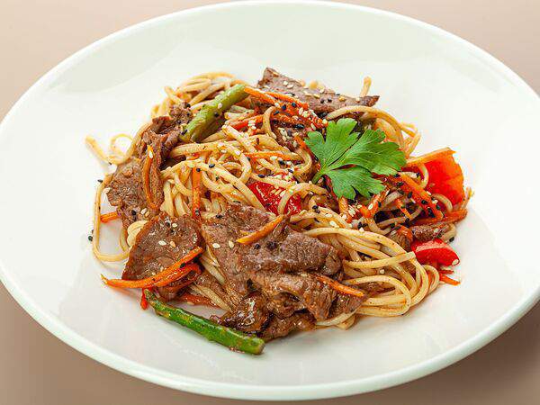 Vkus-42 - Вок с телятиной в соусе Аруми