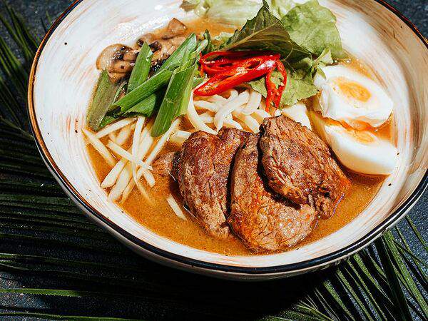 Огонёк - Рамен с лапшой и острой говядиной (остро-солёный)