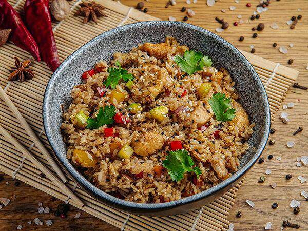 Чердак - Жареный рис с курицей