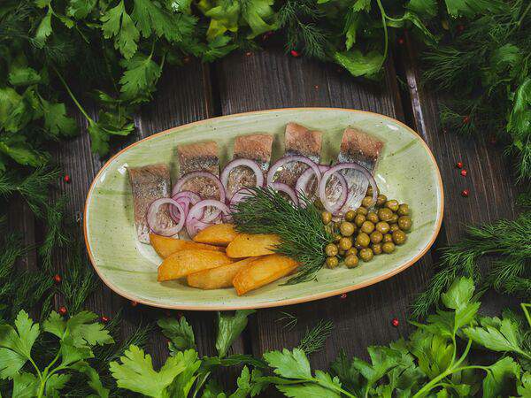 Околица трактир - Сельдь с картофелем