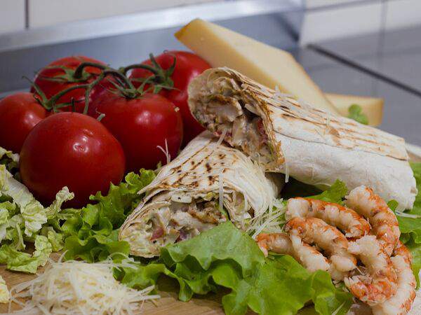 Авторская шаурма - Цезарь с лангустами