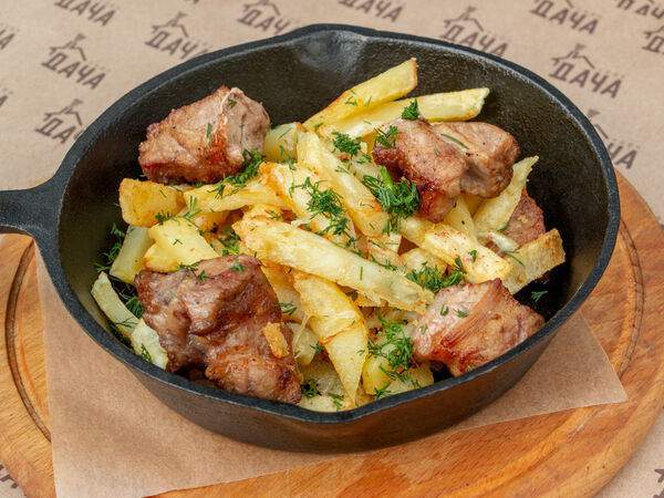 Дача - Сковородка с картофелем и мясом