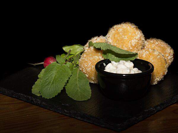 Хата - Горячие сырные шарики