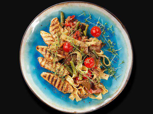 Olster Irish Pub - Куриная грудка томлёная в пиве