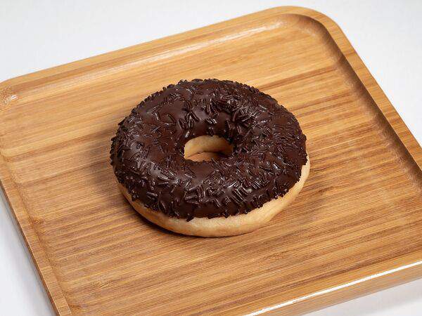 Baggins coffee - Пончик-донатс с шоколадной начинкой, шоколадной глазурью и шоколадной посыпкой