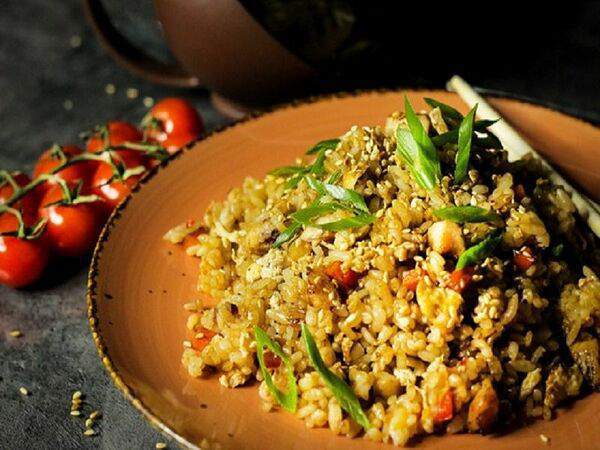 Boss Krevetos - Чесночный рис с курицей