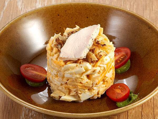Колбасофф - Бизнес-ланч Салат с курицей и ананасами