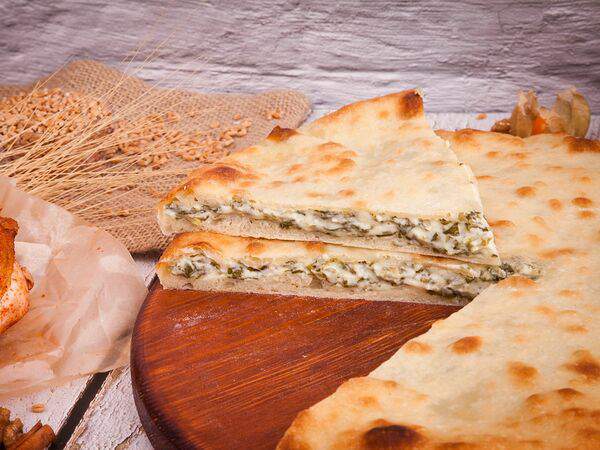 Осетинские пироги и пицца - Пирог с сыром и зеленым луком