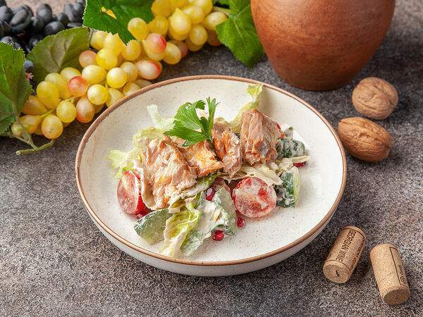 Хинкальная - Салат с копченым лососем