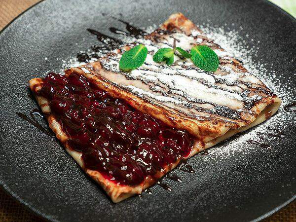 Блинная печка - Блин с вишней в шоколаде