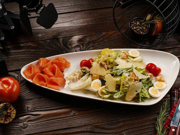 New Slam Food & Music - Цезарь с лососем