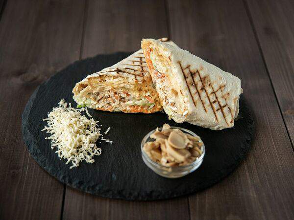 Kebab house - Шаурма в тонком лаваше Ассорти половинка