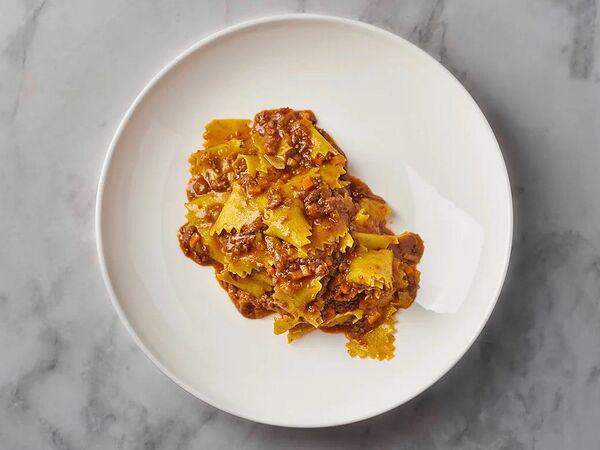 IL SOLO pizza & pasta - Паппарделле с соусом болоньезе