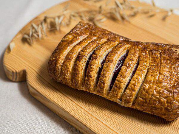 Хлебные истории - Бриошь с вишней