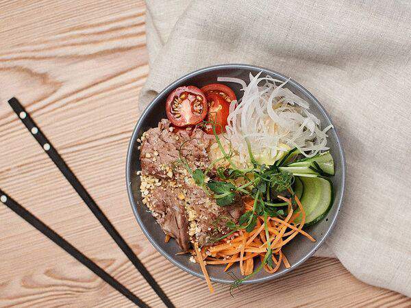 Kobutsu - Боул с говядиной татаки