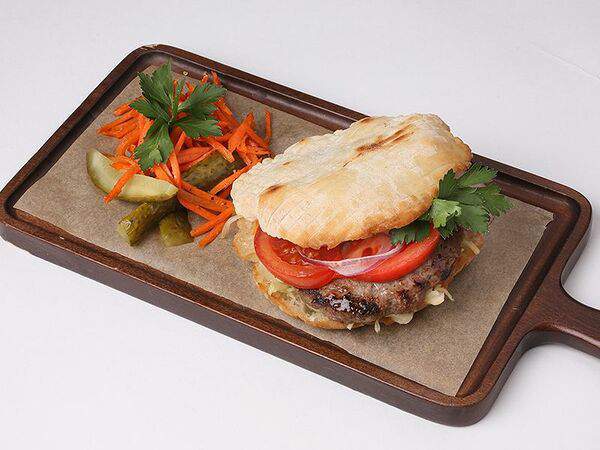 Максимилианс - №2 Немецкий сэндвич с куриным бифом и овощами