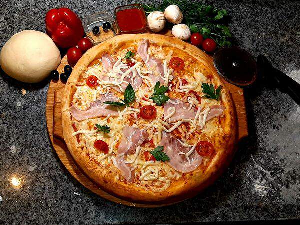 Пицца Като - С беконом