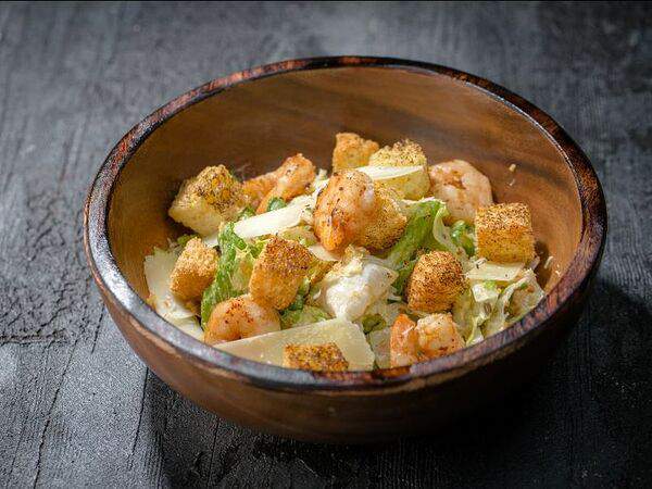 Fish Point - Цезарь с креветками на гриле