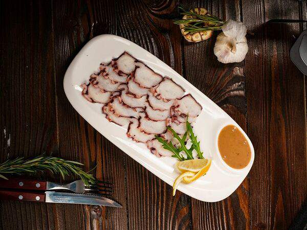 New Slam Food & Music - Карпачо из осьминога