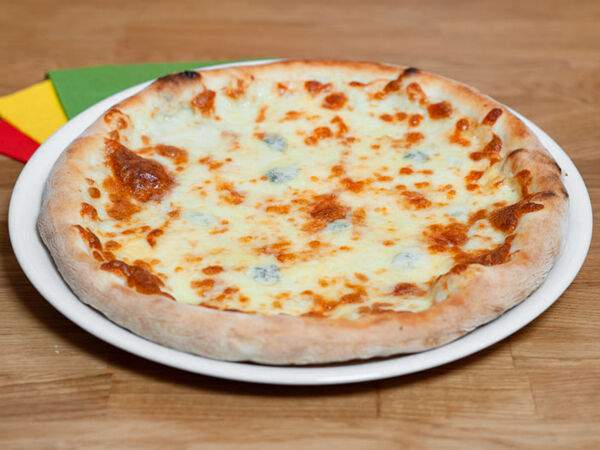 LaCelletta Caffe - Пицца Четыре сыра