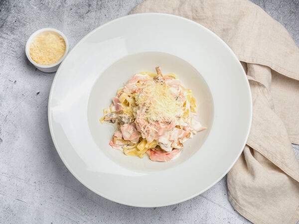 Trattoria Little Italy - Тальятелле с Ветчиной и Грибами