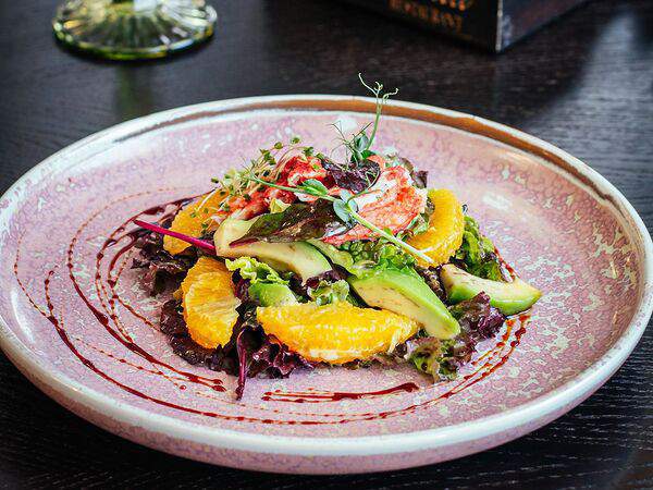 Le veranda - Салат с крабом и авокадо