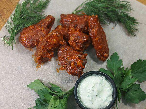 Plan B - Крылышки Баффало с пикантным соусом