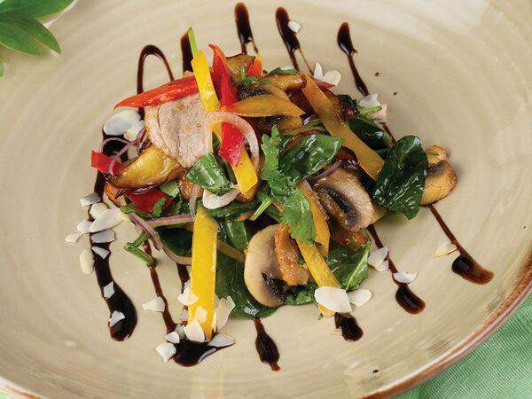 Chiko2ru - Салат Утка гриль с хрустящим баклажаном