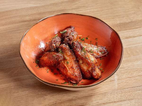 РомаНальёт Pub - Пряные куриные крылья