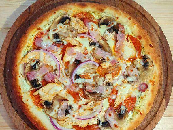 Crust Pie Pizza - Цыпленок с грибами