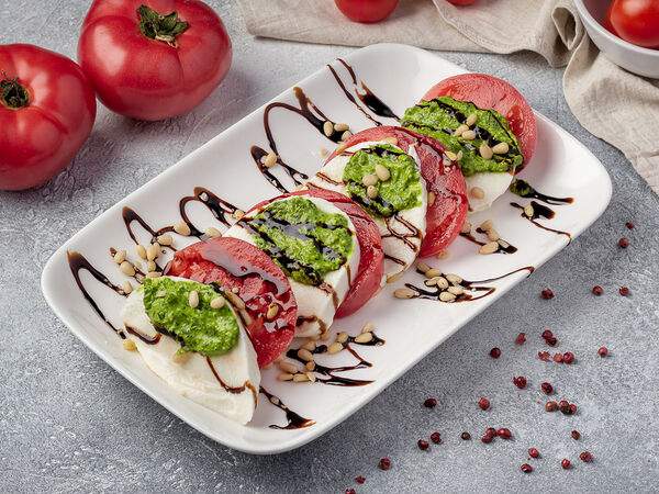 Хинкальная Лазика - Капрезе